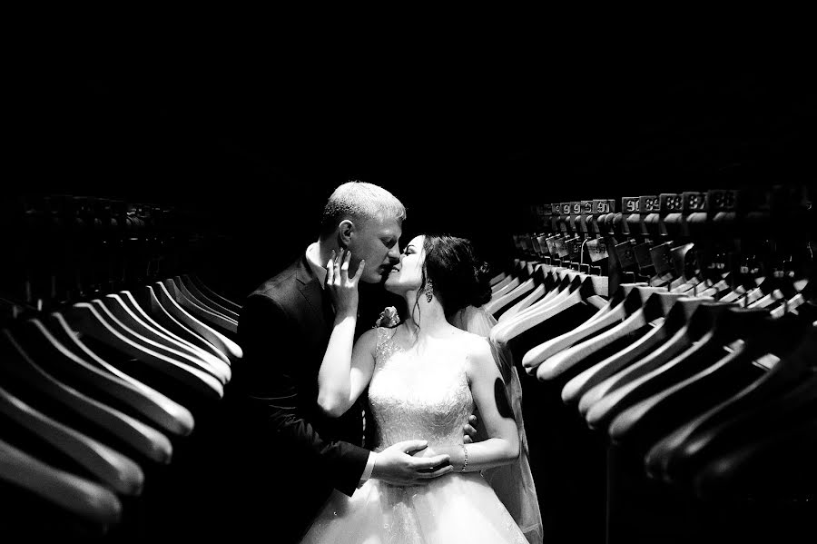 Esküvői fotós Vladimir Dmitrovskiy (vovik14). Készítés ideje: 2017 október 22.