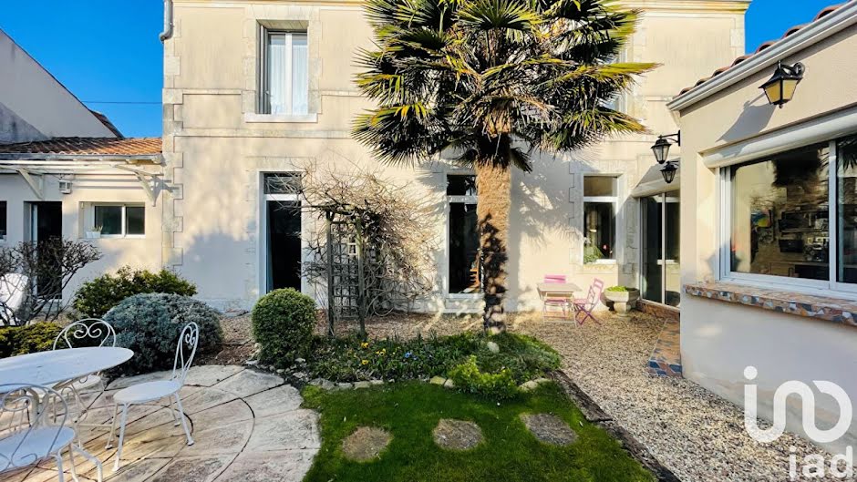 Vente maison 5 pièces 146 m² à La Rochelle (17000), 783 000 €