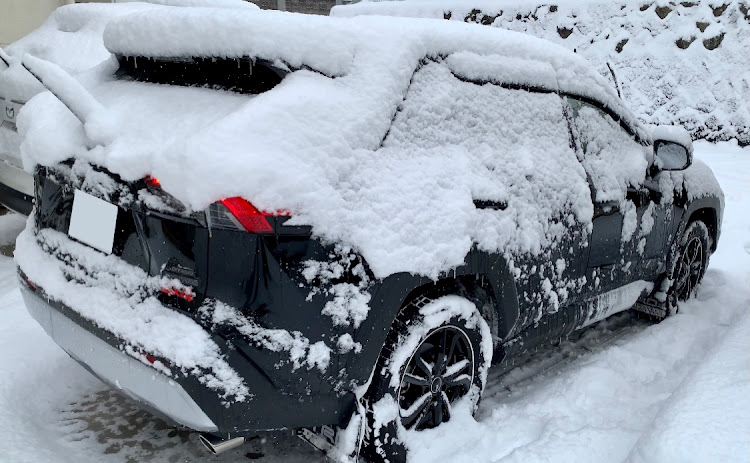 RAV4の大雪・ＲＡＶ4・TOYOTA・フロントバンパーガーニッシュ・雪と愛車に関するカスタム事例の投稿画像3枚目