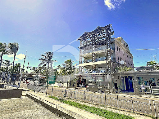 Maison avec terrasse 1