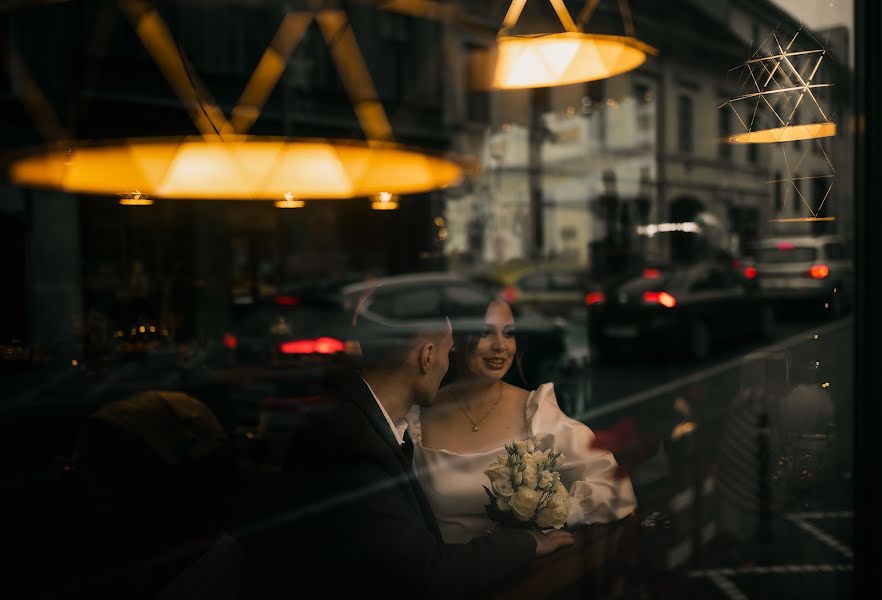 Fotógrafo de casamento Corneliu Panzari (beststudio). Foto de 18 de janeiro 2022