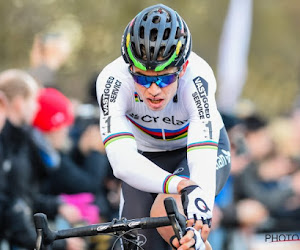 Van Aert geeft criticasters lik op stuk: "Ik heb eens omgekeken en naar hem gelachen"