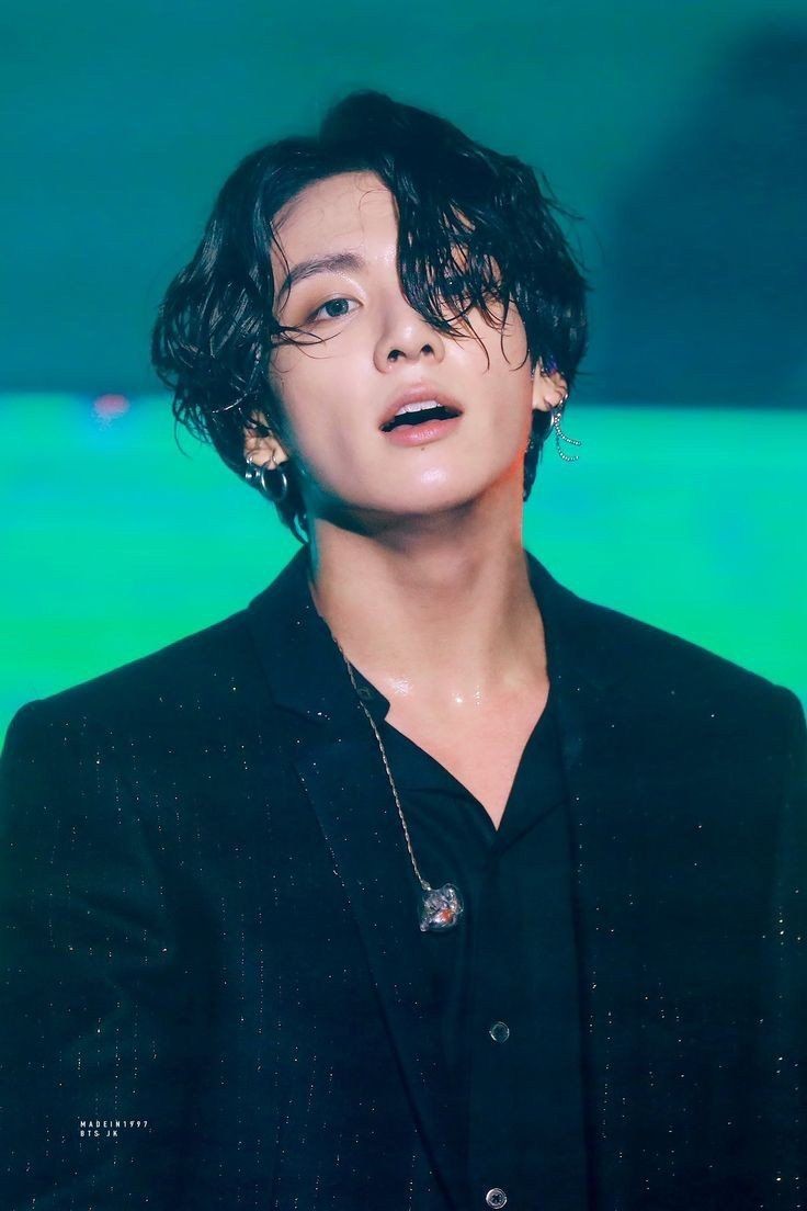 8 Gaya Rambut Idol K Pop yang Menginspirasi Fans di Tahun 