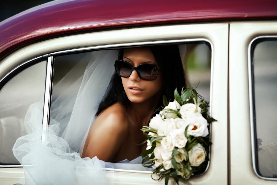 Wedding photographer Olya Shlemenkova (missolka). Photo of 14 December 2012