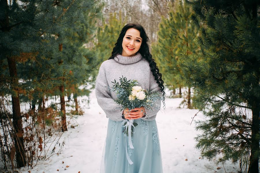 Fotógrafo de casamento Kseniya Khlopova (xeniam71). Foto de 31 de janeiro 2021