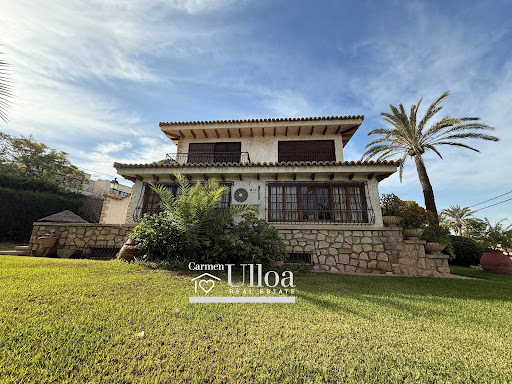 House with pool and terrace 2