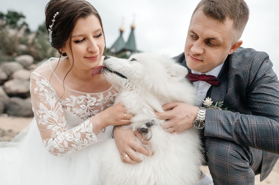 Fotógrafo de casamento Artem Selchikhin (artselya). Foto de 8 de outubro 2023