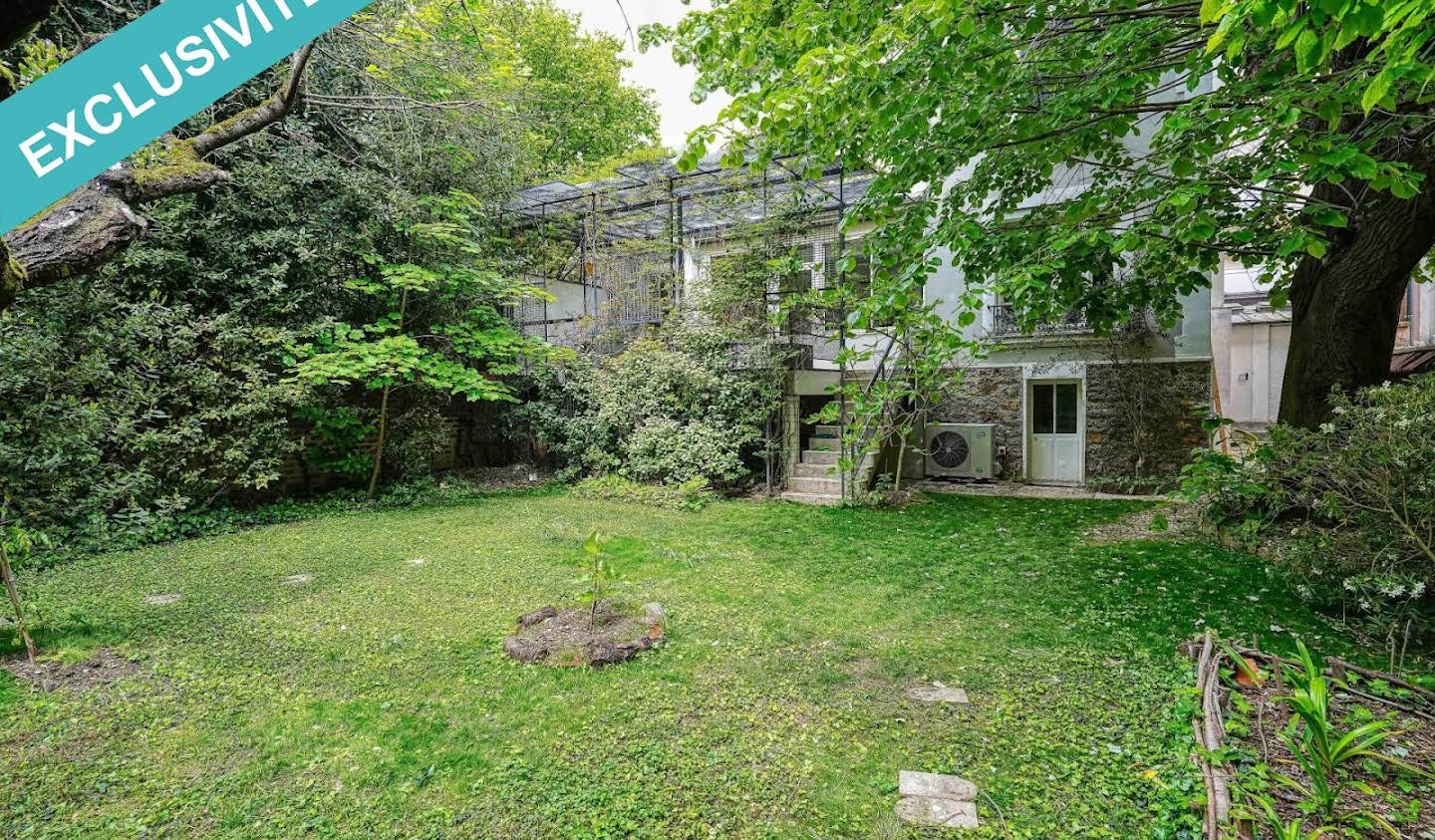 House with terrace Vitry-sur-Seine