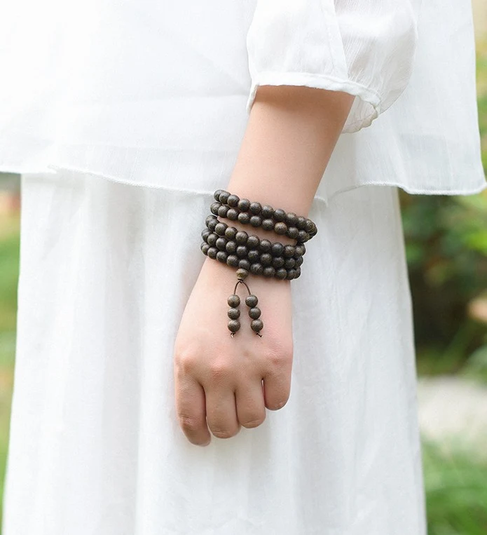 Aloes Buddha Beads Armband om mee te spelen en te mediteren. Brengt rust, evenwicht en mindfulness. Ervaar de kalmerende kracht van aloë vera.