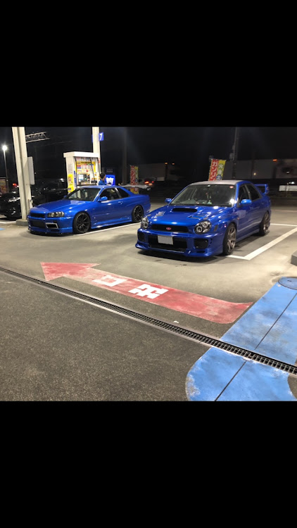 インプレッサ WRX STIのガソスタショット・34・おかえり・丸目インプレッサに関するカスタム事例の投稿画像1枚目