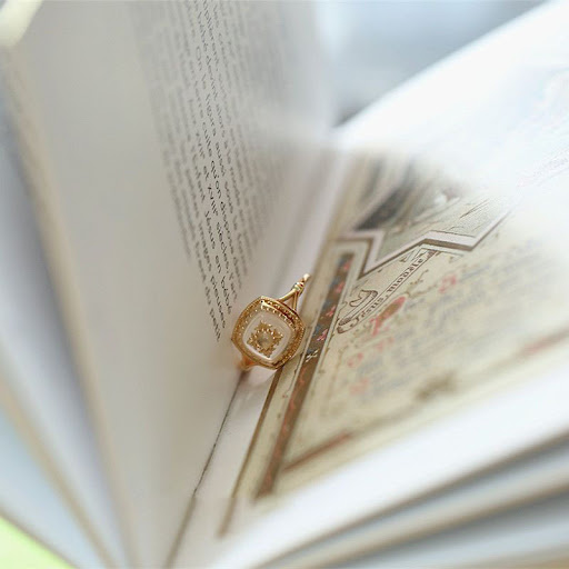 Title 2, Antique Style Crystal Retro Baroque Ring. Elega...