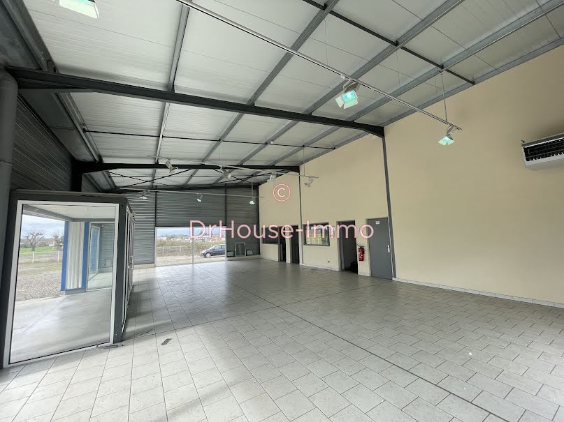 Vente locaux professionnels 5 pièces 300 m² à Barbezieux-Saint-Hilaire (16300), 25 000 €