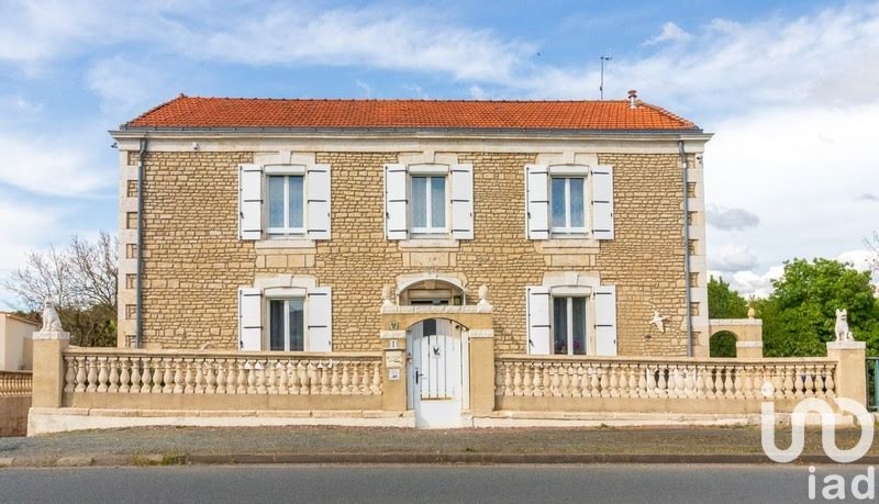 Vente maison 6 pièces 160 m² à Mouzeuil-Saint-Martin (85370), 208 000 €