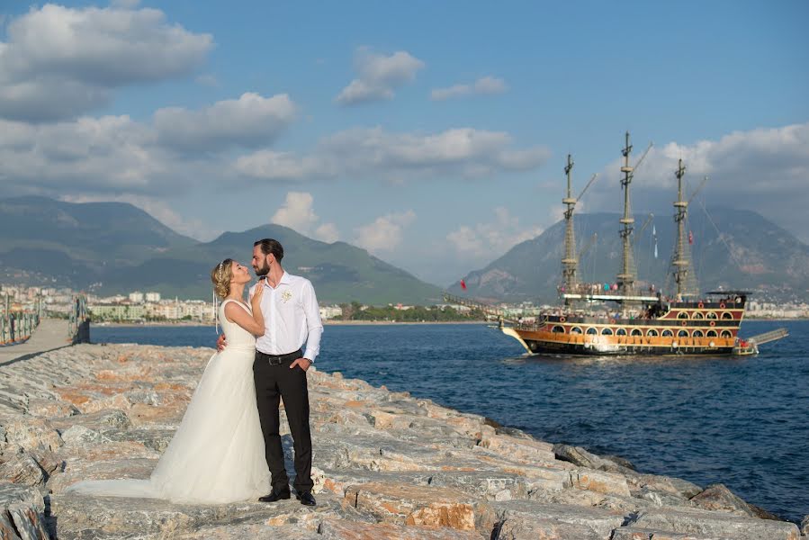 Fotógrafo de casamento Anna Firat (annie). Foto de 16 de outubro 2017