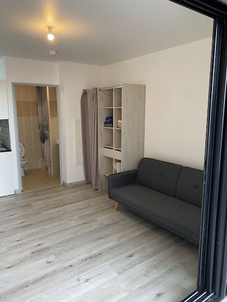 Location meublée appartement 1 pièce 19.8 m² à Sainte Clotilde (97490), 550 €