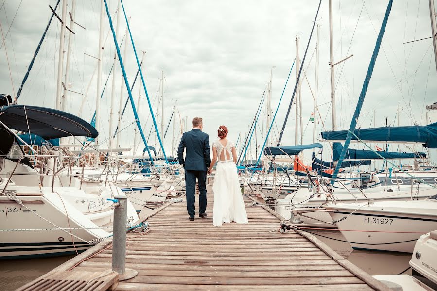 Fotografo di matrimoni Zoltán Kálóczi (kaloczi). Foto del 11 ottobre 2021