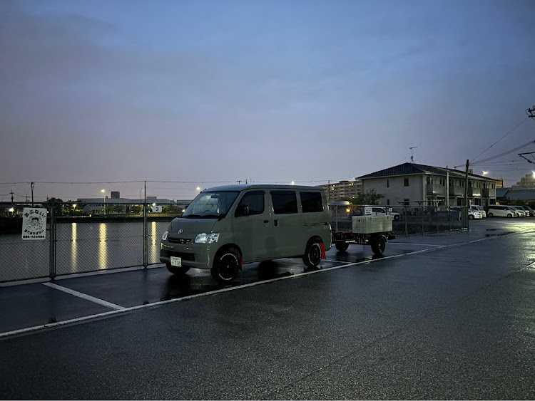タウンエースバンのジェットスキー・ドライブ・愛車の差し色・レース観戦に関するカスタム事例の投稿画像1枚目