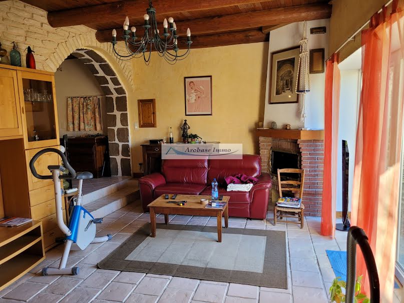 Vente maison 7 pièces 173 m² à Brassac-les-Mines (63570), 185 000 €