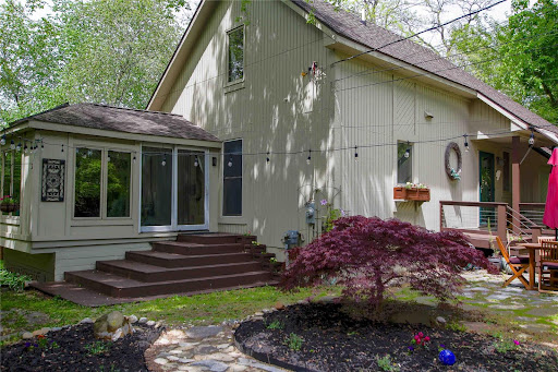 House with garden 1