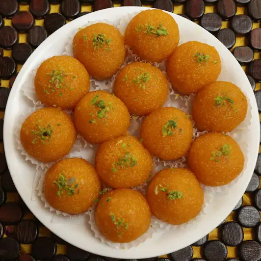 Banarsi Ladoo (Vanaspati)