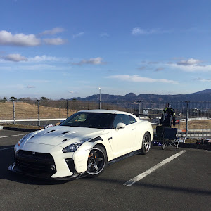 NISSAN GT-R R35