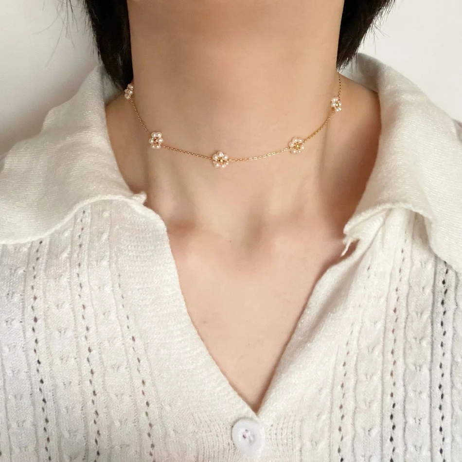Collier de perles vintage S925 plaqué argent, luxe léger et simplicité. Un bijou élégant pour sublimer votre style quotidien avec raffinement.