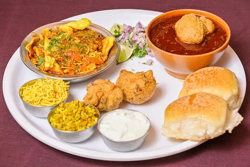 Khandeshi Misal Pav Combo