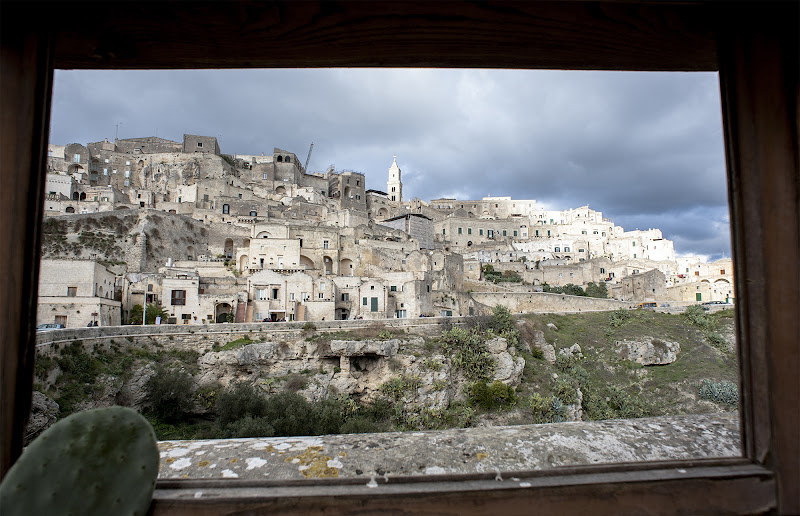 una finestra sui sassi di Lucio Taranto