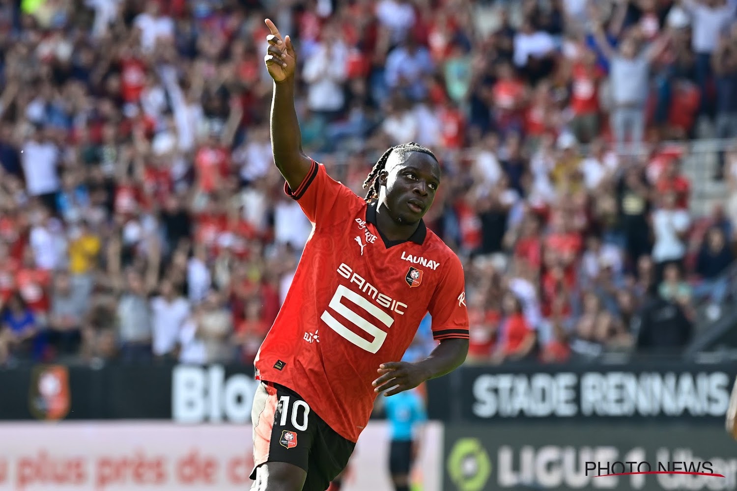 Jérémy Doku proche d’un départ de Rennes : l’aveu de son entraîneur