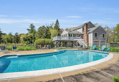 Propriété avec piscine et jardin 8