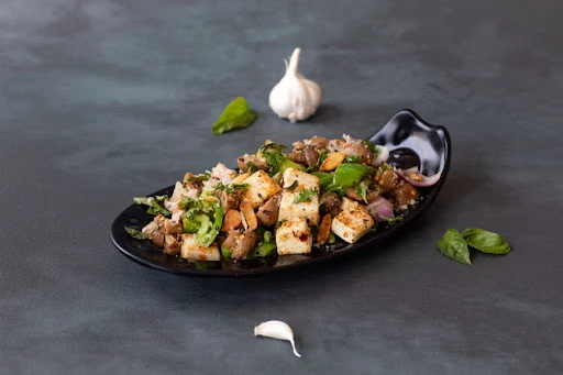 Garlic Butter Mushroom And Cottage Cheese Salad