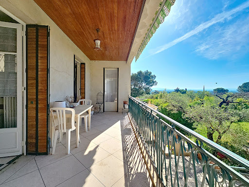 House 3