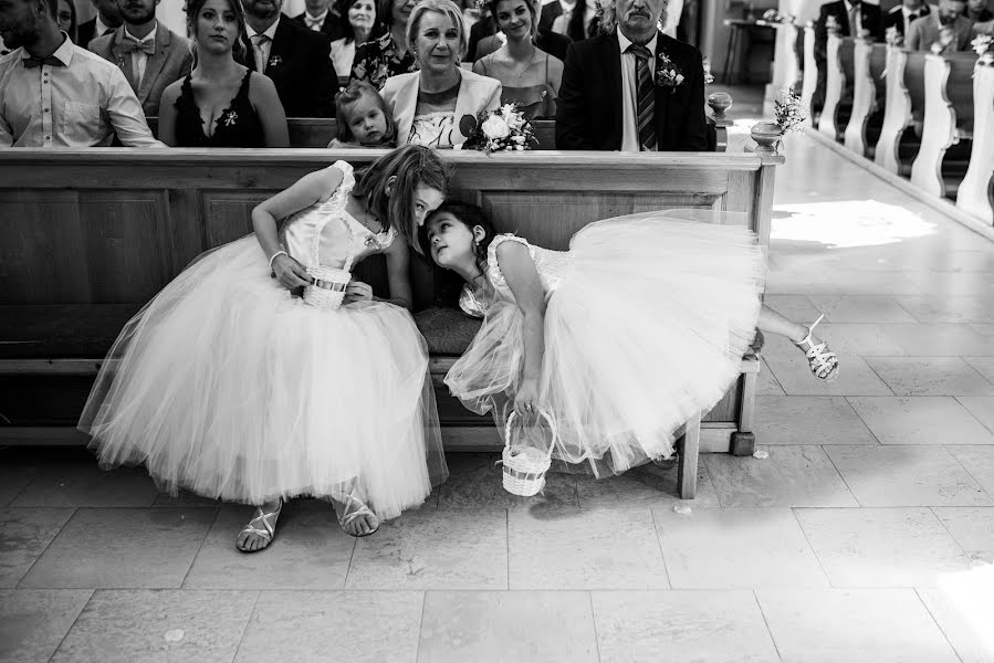 Fotógrafo de casamento Daniel Strnad (danielstrnad). Foto de 2 de fevereiro 2022