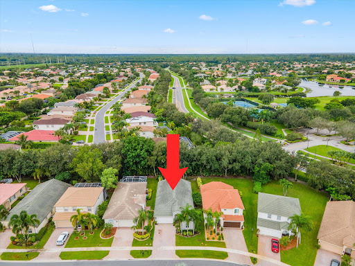 Rent this luxury house in Wellington (United States) with pool