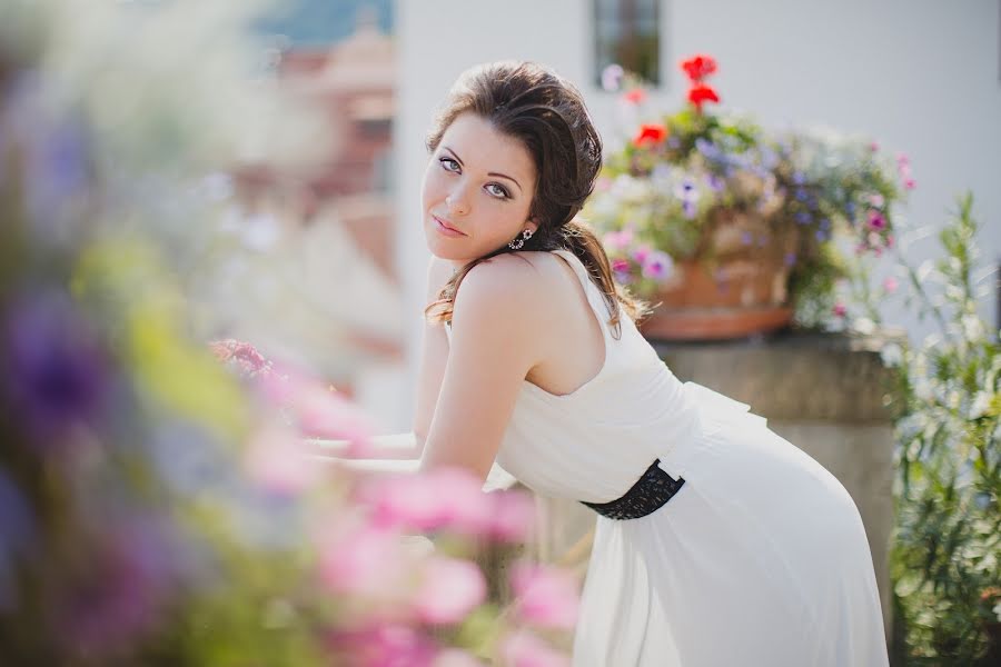 Wedding photographer Yulya Pushkareva (feelgood). Photo of 17 February 2014