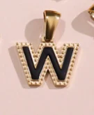 Collier Lettre Goutte d'Huile Bord Doré Acier Inoxydable Bijou Tendance Personnalisable Élégant et Durable Cadeau Femme