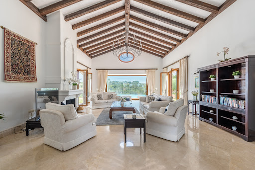 Villa avec piscine et terrasse 3