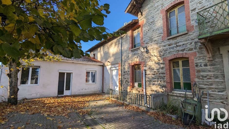 Vente maison 12 pièces 280 m² à Chazelles-sur-Lyon (42140), 329 000 €