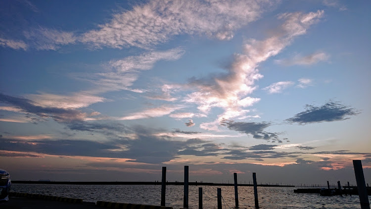 ソリオの梅雨時の晴れ間・久々にいい夕焼けと遭遇✨・船着き場・いつもイイネ&コメントありがとうございます🙇‍♂️・大雨で被災された皆様へお見舞い申し上げますに関するカスタム事例の投稿画像5枚目