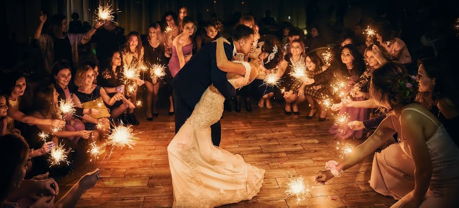 Wedding photographer Yuriy Akopov (danisyfer). Photo of 16 March 2018