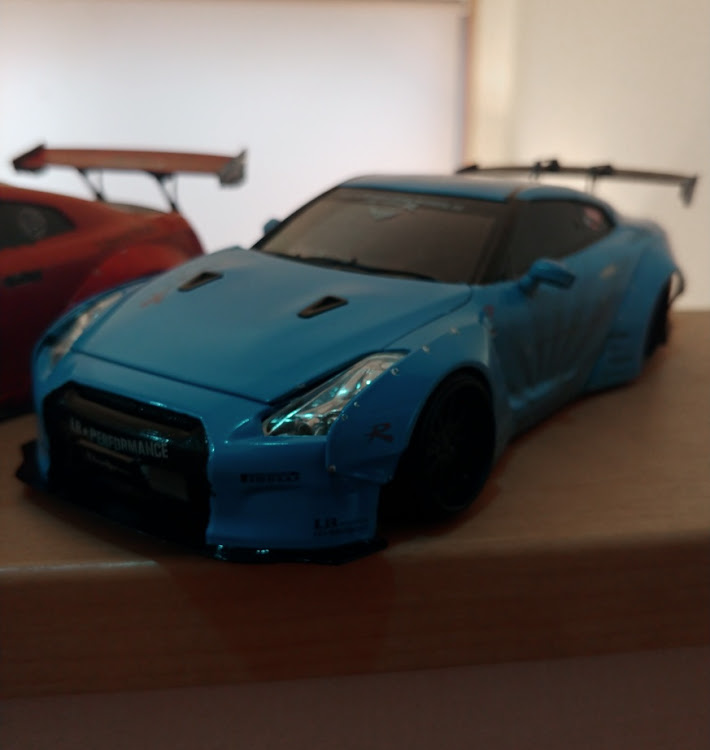 NISSAN GT-Rのプラモデル・リバティーウォーク・R35・適当に作ったガレージ？・ロケバニ 86に関するカスタム事例の投稿画像1枚目