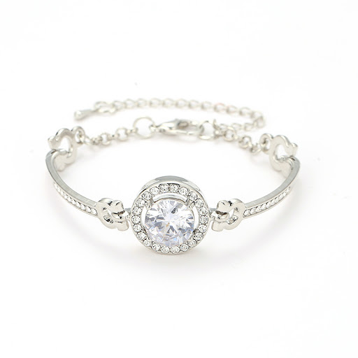 Title 4, Vrouwelijke strass armband