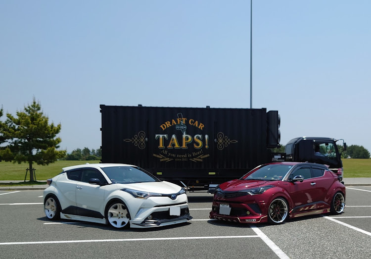 C-HRのTEAM DIAMOND・寄り道撮影・バラまつり・写活ドライブ・コンテナコラボに関するカスタム事例の投稿画像1枚目