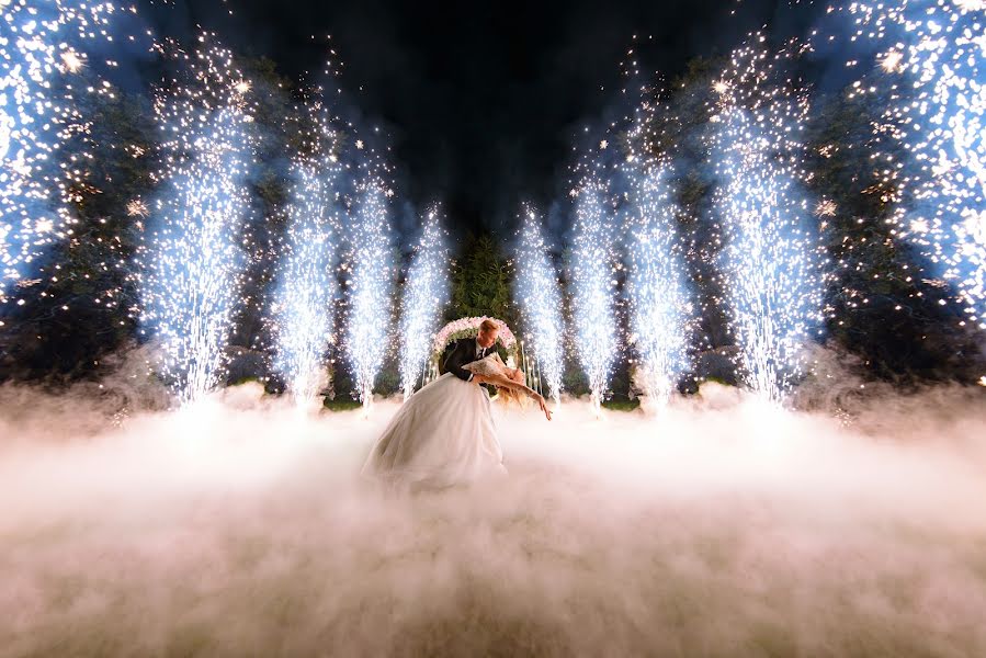 Fotógrafo de casamento Aleksandr Reznichenko (ralllex). Foto de 13 de setembro 2019