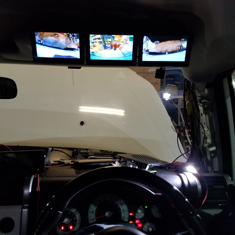 FJクルーザーのJZX110 KAZUMAさんが投稿したカスタム事例の投稿画像2枚目
