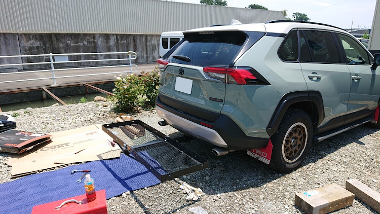 RAV4のRAV4・CURT・ヒッチメンバー・rav4adventureに関するカスタム事例の投稿画像7枚目