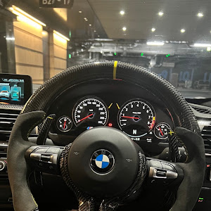 M4 クーペ F82