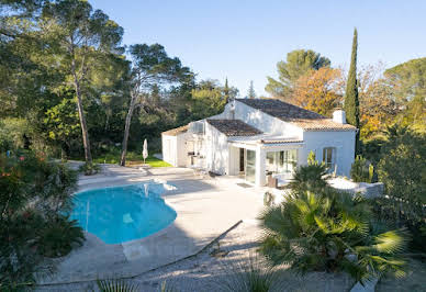 Villa with pool and terrace 3