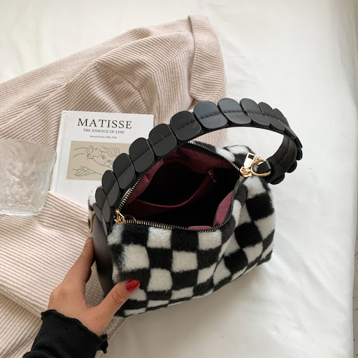 Title 4, Fashion Female Bag Checkerboard Black and White...