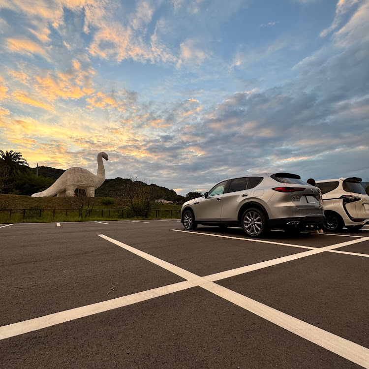 CX-60のマジックアワーと愛車・恐竜・因島に関するカスタム事例の投稿画像1枚目